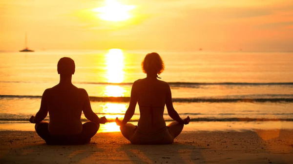 meditacion-frente-al-mar